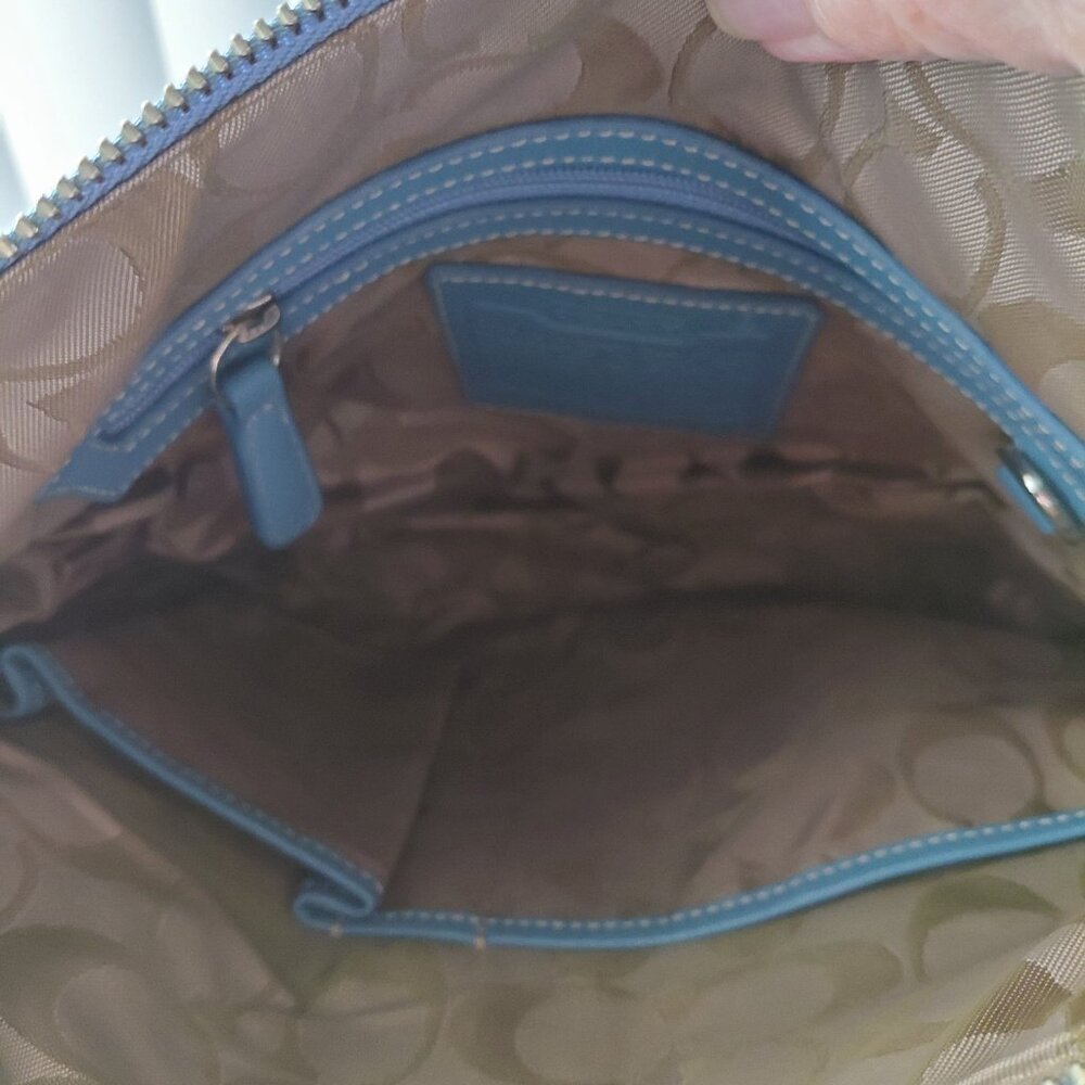 Vintage Coach 9326 Soho Blue Leather Hobo Bag - Picture 4 of 7